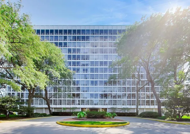 Photo 3 of Condo for sale at 601 E 32nd Street #610, Chicago, IL 60616 | MLS# 12741540 | Listing updated on 2026-09-24