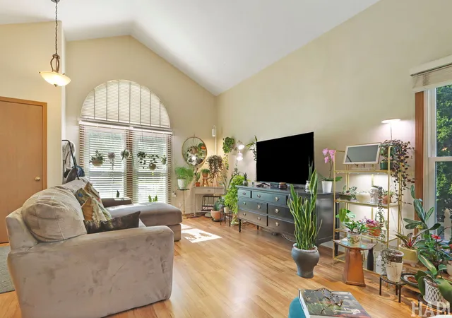 Photo 2 of Single family home for sale at 210 W Streamwood Blvd, Streamwood, IL 60107 | MLS# 12741550 | Listing updated on 2026-10-09