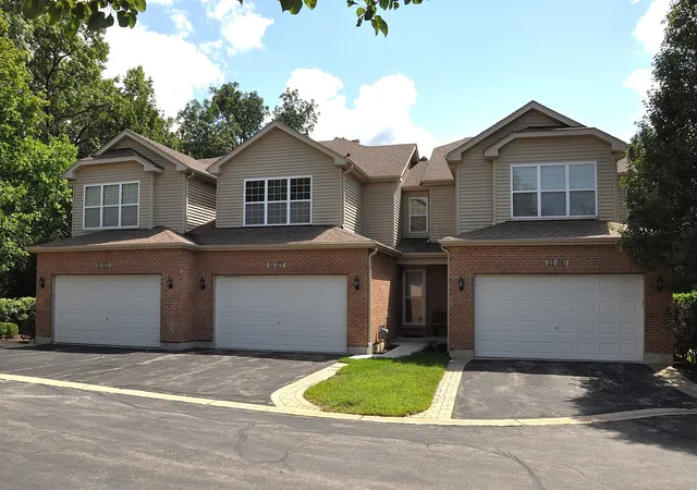Photo 3 of Townhouse for sale at 0s077 Kerry Ct, Winfield, IL 60190 | MLS# 12741566 | Listing updated on 2026-09-16