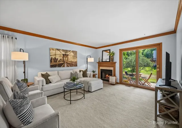 Listing Photo 5 - Condo for sale in building located at 325 Lake St, Crystal Lake, IL 60014 - Unit #1B