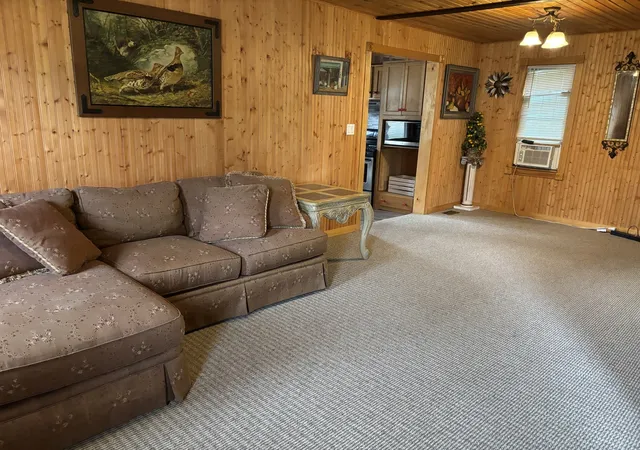 Photo 3 of Single family home for sale at 201 W Green St, Roberts, IL 60962 | MLS# 12741642 | Listing updated on 2026-09-28