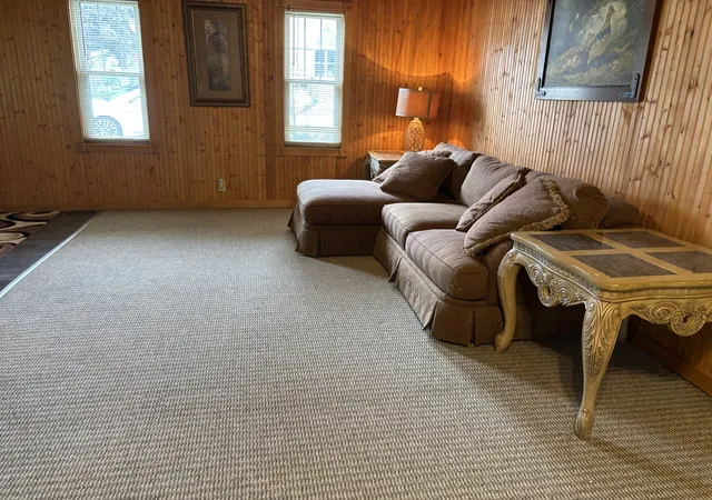 Photo 4 of Single family home for sale at 201 W Green St, Roberts, IL 60962 | MLS# 12741642 | Listing updated on 2026-09-28