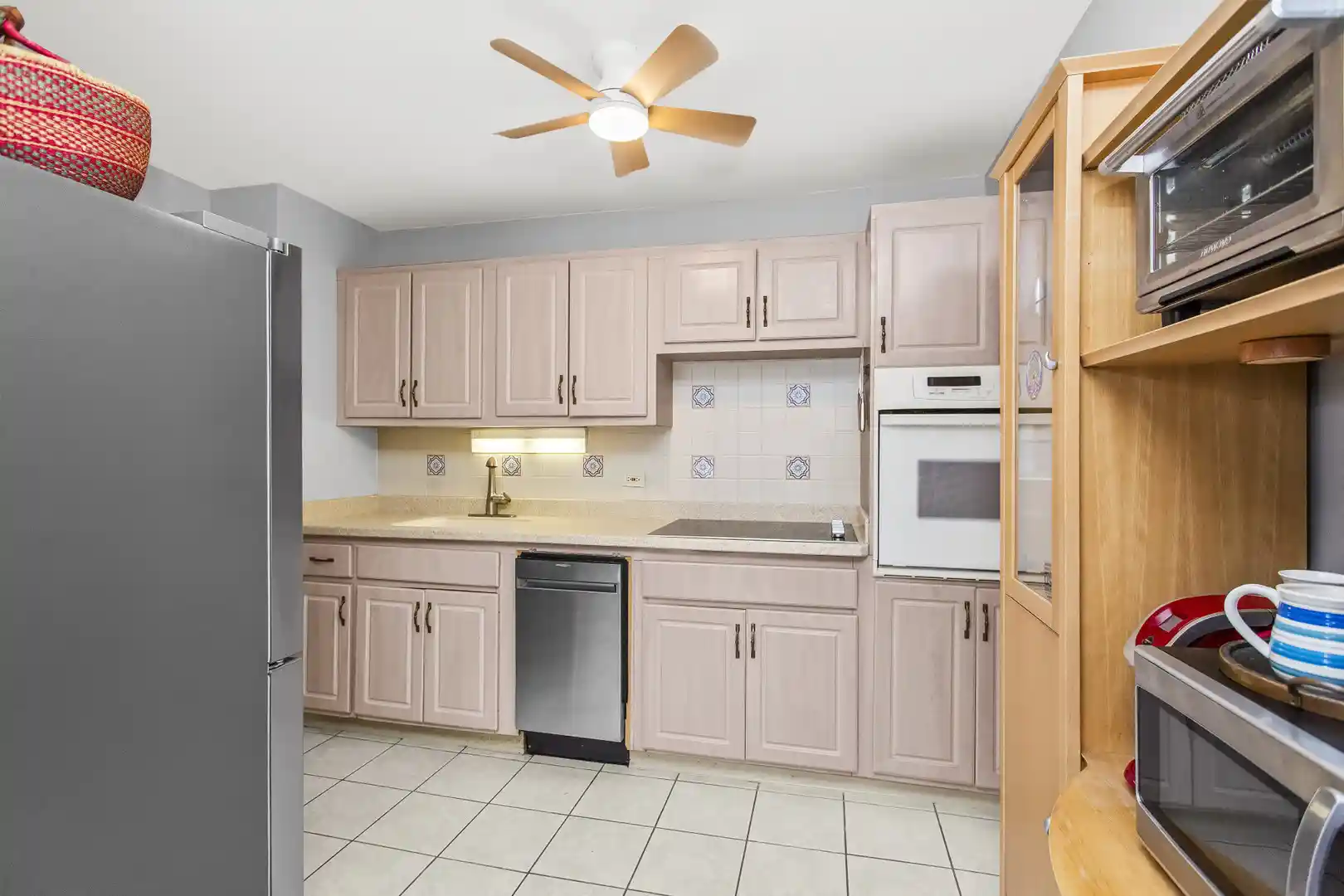 Listing Photo 12 - Condo for sale in building located at 4250 N Marine Dr, Chicago, IL 60613 - Unit #2629