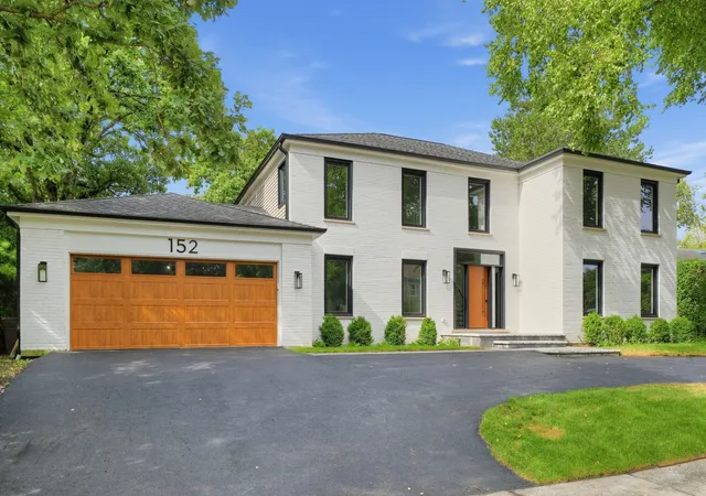 Photo 1 of Single family home for sale at 152 Oakmont Dr, Deerfield, IL 60015 | MLS# 12741661 | Listing updated on 2026-09-24
