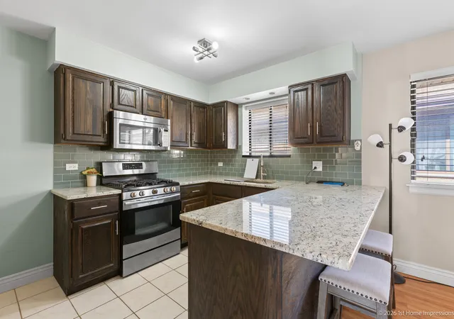 Listing Photo 4 - Condo for sale in building located at 8510 W Catherine Ave, Chicago, IL 60656 - Unit #3S