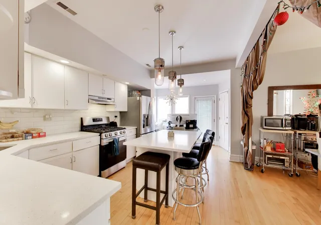 Photo 4 of House for sale at 3307 N Oakley Ave, Chicago, IL 60618 | MLS# 12741684 | Listing updated on 2026-09-08
