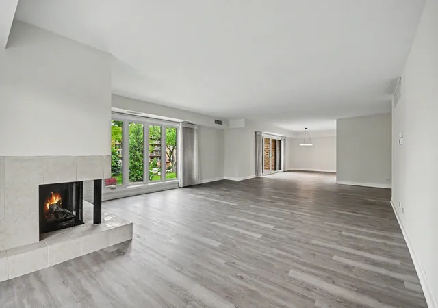 Photo 4 of Condo for sale at 1671 Mission Hills Rd #201, Northbrook, IL 60062 | MLS# 12741765 | Listing updated on 2026-10-20