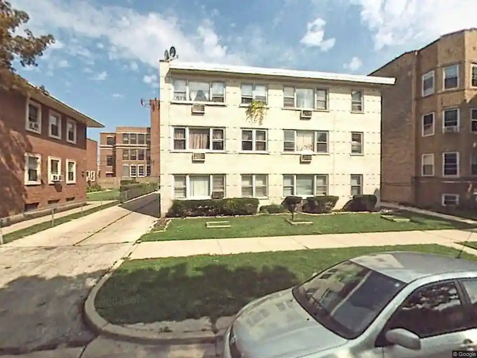 Listing Photo 1 - Condo for sale in 6331 N Fairfield Ave located at 6331 N Fairfield Ave, Chicago, IL 60659 - Unit #303