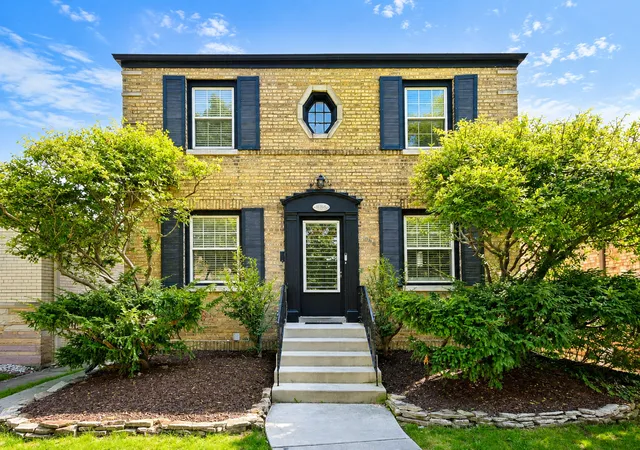 Photo 1 of Single family home for sale at 6133 N Karlov Ave, Chicago, IL 60646 | MLS# 12741865 | Listing updated on 2026-09-13