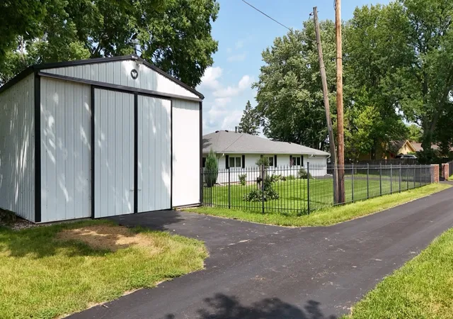 Photo 3 of Single family home for sale at 17807 Route 84 Route N, East Moline, IL 61244 | MLS# 12741890 | Listing updated on 2026-09-14