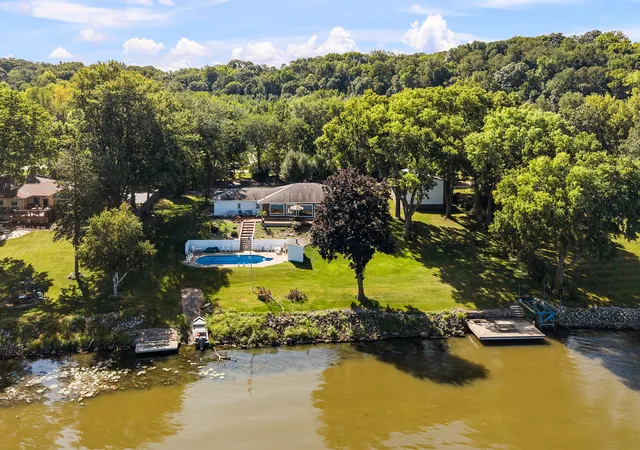 Photo 3 of Sale Pending at 17807 Route 84 Route N, East Moline, IL 61244 | MLS# 12741890 | Listing updated on 2026-10-17