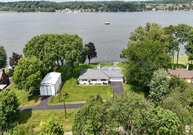 Photo 4 of Single family home for sale at 17807 Route 84 Route N, East Moline, IL 61244 | MLS# 12741890 | Listing updated on 2026-09-14