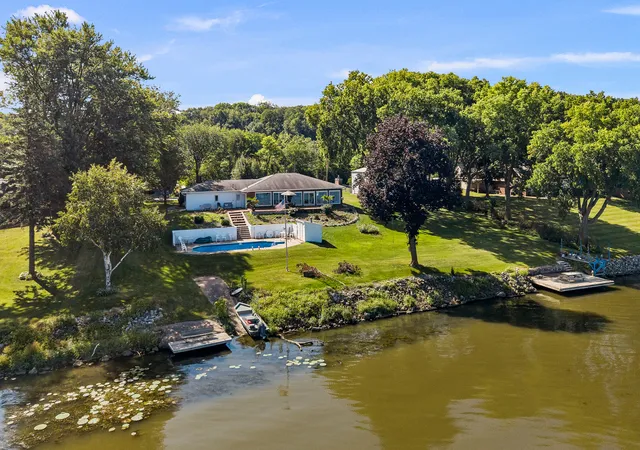 Photo 4 of Sale Pending at 17807 Route 84 Route N, East Moline, IL 61244 | MLS# 12741890 | Listing updated on 2026-10-17