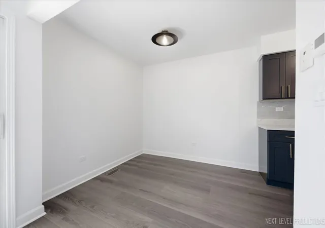 Listing Photo 5 - Condo for sale in building located at 8330 Portsmouth Dr, Darien, IL 60561 - Unit #B
