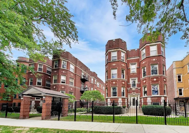 Photo 1 of Condo for sale at 1340 W Greenleaf Ave #3G, Chicago, IL 60626 | MLS# 12741912 | Listing updated on 2026-09-29