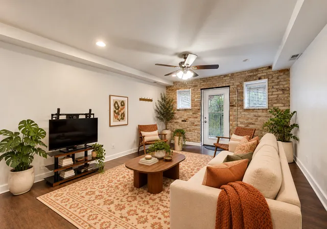 Photo 4 of Condo for sale at 1340 W Greenleaf Ave #3G, Chicago, IL 60626 | MLS# 12741912 | Listing updated on 2026-09-29