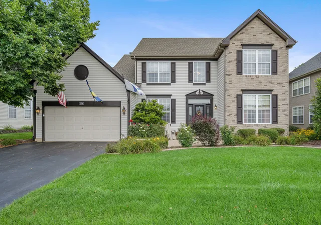 Photo 1 of Single family home for sale at 254 E Park Ave, Sugar Grove, IL 60554 | MLS# 12742020 | Listing updated on 2026-09-30