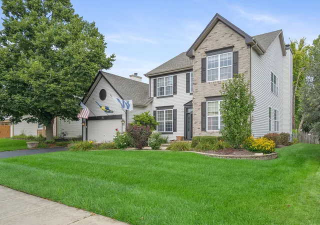 Photo 2 of Single family home for sale at 254 E Park Ave, Sugar Grove, IL 60554 | MLS# 12742020 | Listing updated on 2026-09-30