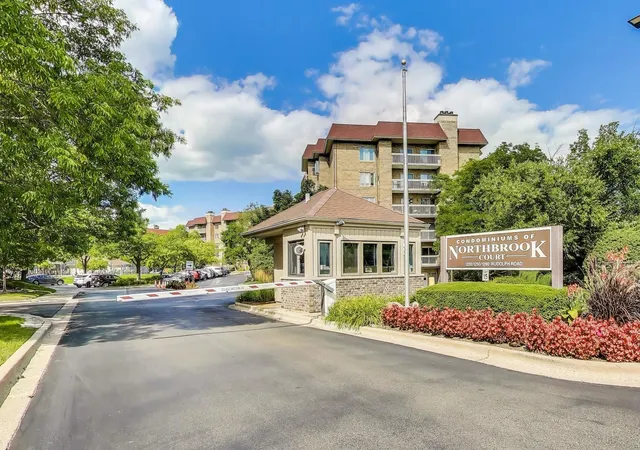 Photo 2 of Condo for sale at 1220 Rudolph Rd #5B, Northbrook, IL 60062 | MLS# 12742021 | Listing updated on 2026-09-23