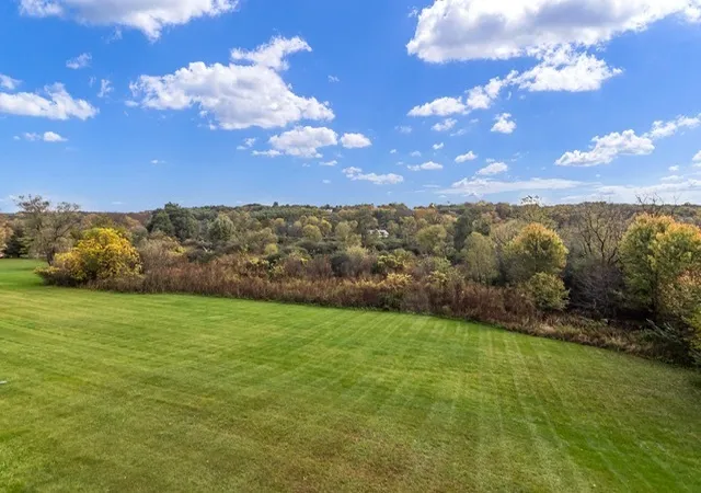Photo 3 of Single family home for sale at 518 High Meadow Dr, Bull Valley, IL 60098 | MLS# 12742032 | Listing updated on 2026-10-22