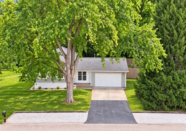 Photo 2 of Single family home for sale at 3457 Nancy Ln, Clinton, IL 61727 | MLS# 12742093 | Listing updated on 2026-10-20