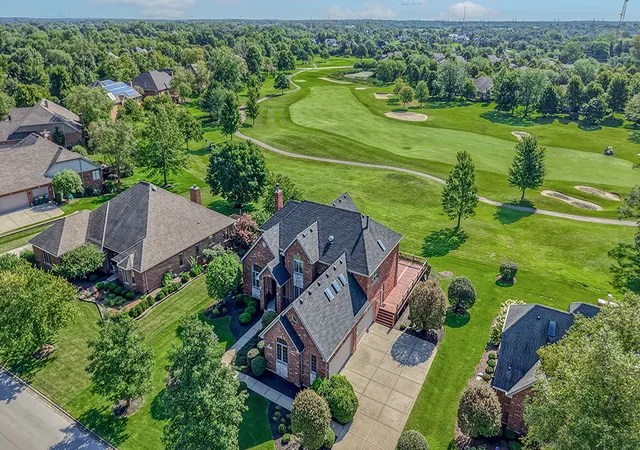 Photo 3 of Single family home for sale at 54 Long Cvs Dr, Lemont, IL 60439 | MLS# 12742125 | Listing updated on 2026-09-09