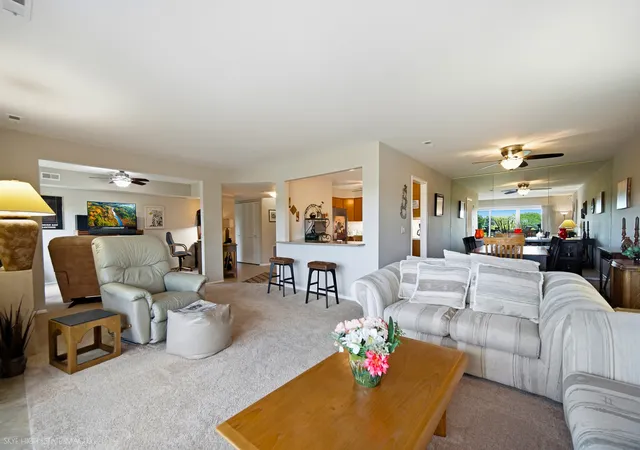 Photo 2 of Sale Pending at 201 Lake Hinsdale Dr #405, Willowbrook, IL 60527 | MLS# 12742143 | Listing updated on 2026-10-03