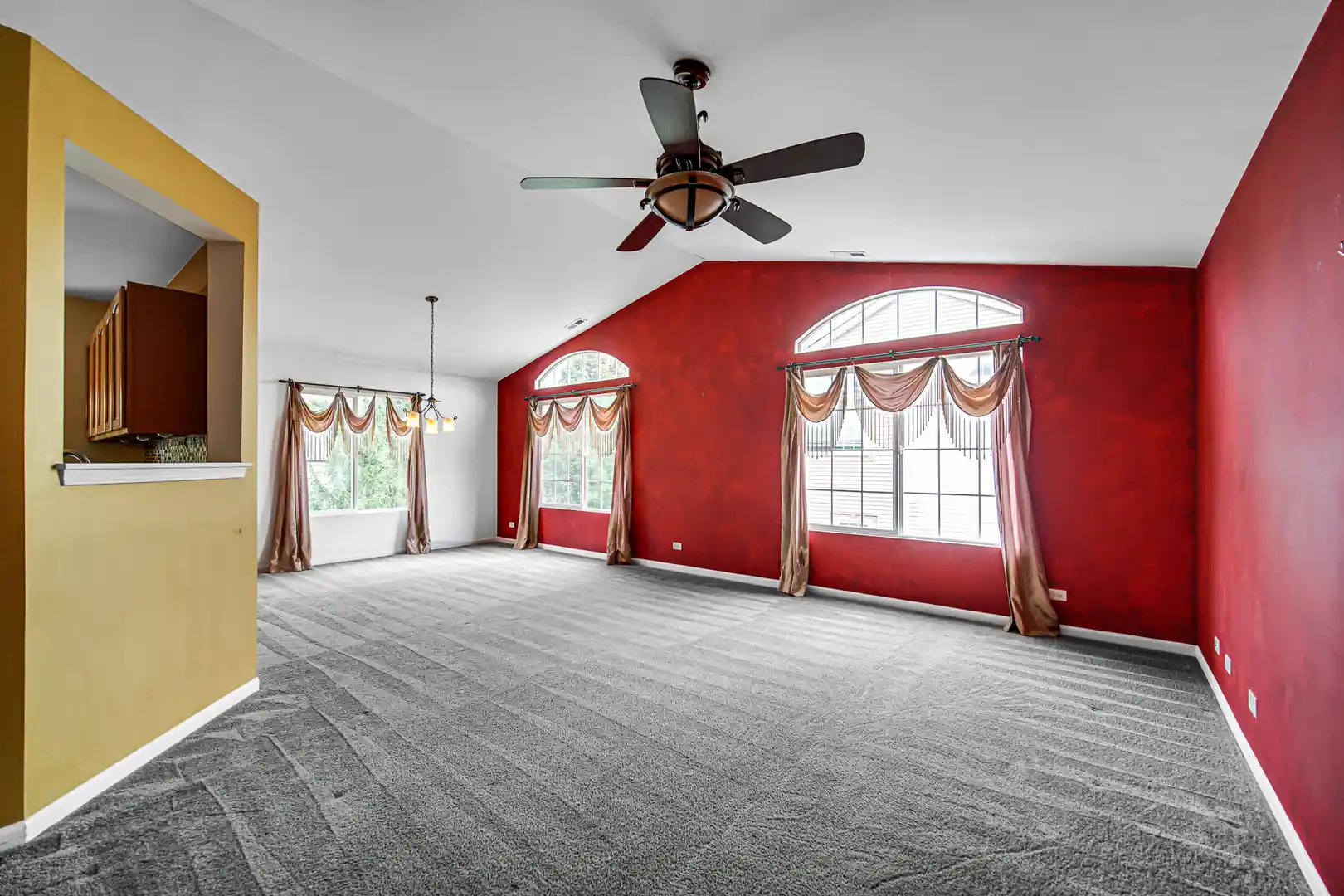 Listing Photo 2 - Condo for sale in 1632 Fredericksburg Ln located at 1632 Fredericksburg Ln, Aurora, IL 60503 - Unit 1632 Fredericksburg Ln