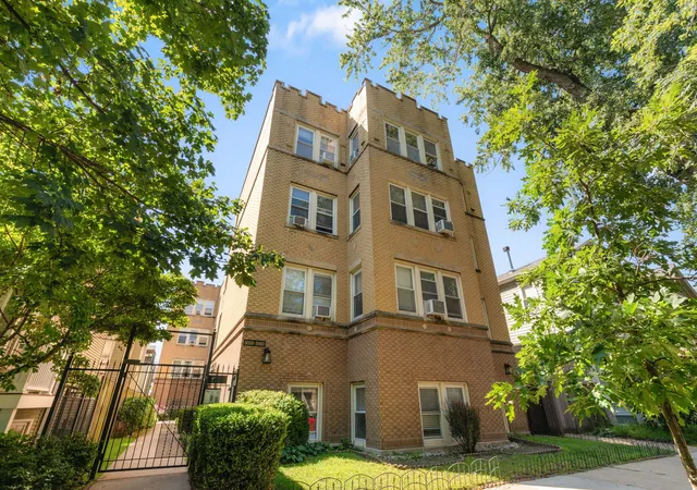Photo 1 of Condo for sale at 5060 N Claremont Ave #3E, Chicago, IL 60625 | MLS# 12742162 | Listing updated on 2026-09-14