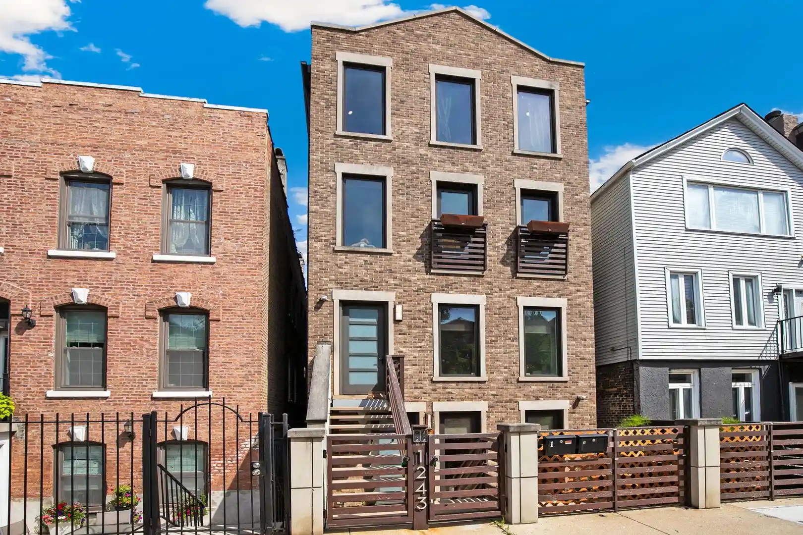 Listing Photo 1 - Condo for sale in 1243 N Cleaver St located at 1243 N Cleaver St, Chicago, IL 60642 - Unit 1243 N Cleaver St