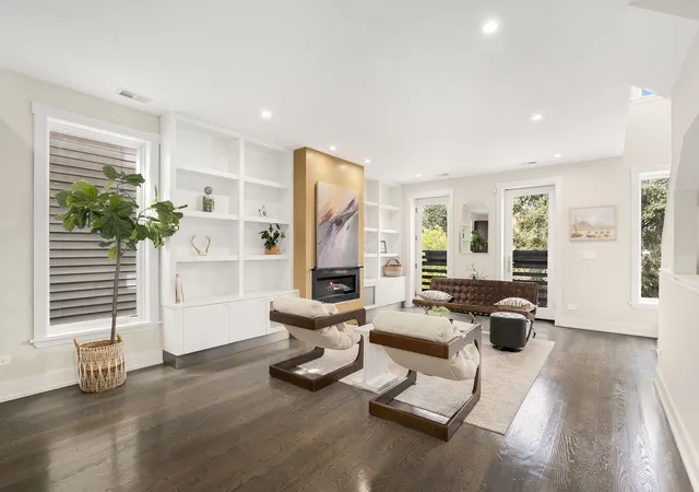 Photo 2 of Condo for sale at 1243 N Cleaver St #2, Chicago, IL 60642 | MLS# 12742168 | Listing updated on 2026-09-16