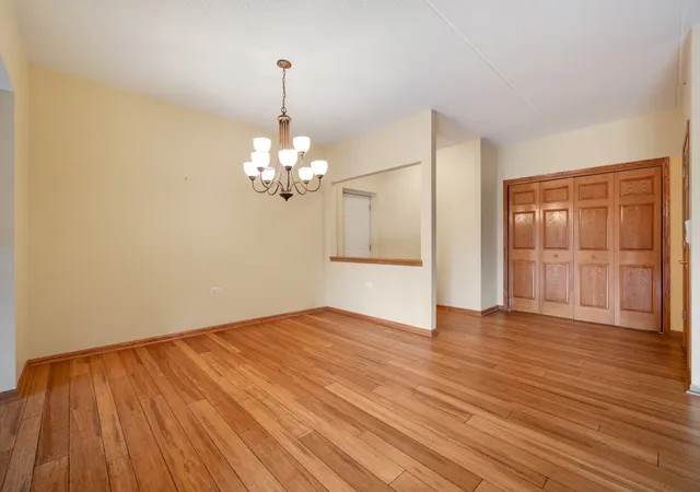 Photo 4 of Condo for sale at 18650 Pine Lake Dr #1D, Tinley Park, IL 60477 | MLS# 12742186 | Listing updated on 2026-09-13