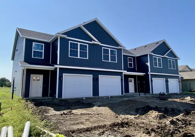 Photo 2 of Townhouse for sale at 3327 Stoneway Ct, Champaign, IL 61822 | MLS# 12742202 | Listing updated on 2026-10-02