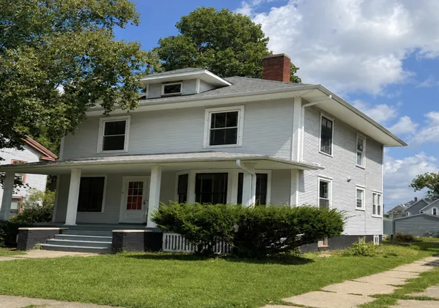 Photo 1 of Single family home for sale at 722 S Chestnut St, Kewanee, IL 61443 | MLS# 12742205 | Listing updated on 2026-09-06