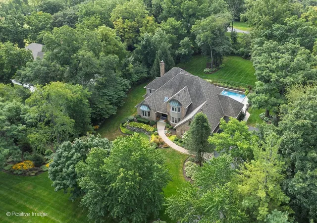Photo 3 of Single family home for sale at 30w307 Maple Tree Ln, Wayne, IL 60184 | MLS# 12742267 | Listing updated on 2026-09-30