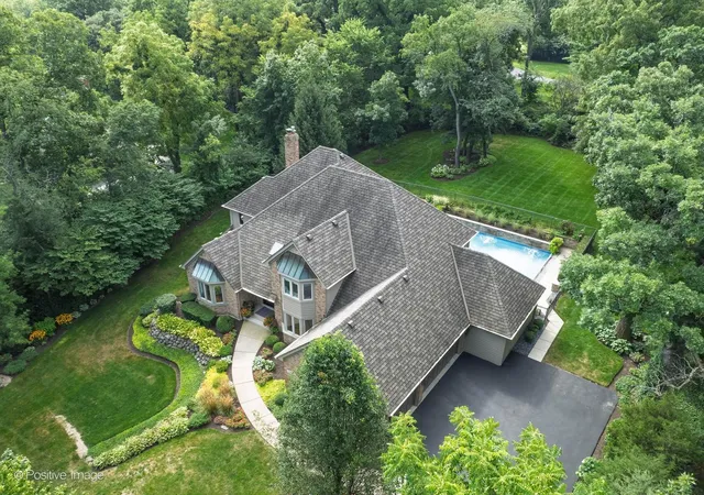 Photo 4 of Single family home for sale at 30w307 Maple Tree Ln, Wayne, IL 60184 | MLS# 12742267 | Listing updated on 2026-09-30