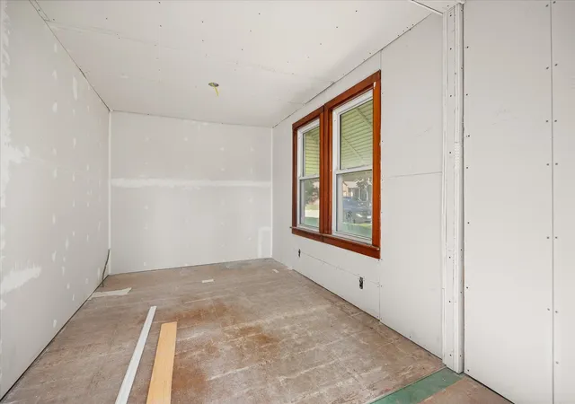 Photo 4 of Single family home for sale at 809 Cotton St, Streator, IL 61364 | MLS# 12742294 | Listing updated on 2026-09-06