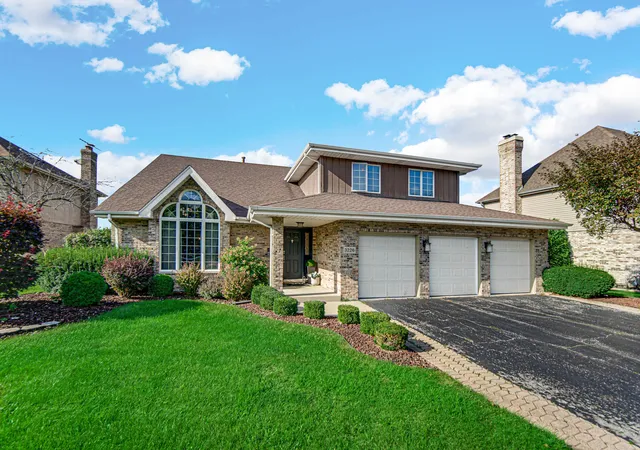 Photo 1 of Single family home for sale at 3226 Mallard Dr, Homewood, IL 60430 | MLS# 12742311 | Listing updated on 2026-10-06