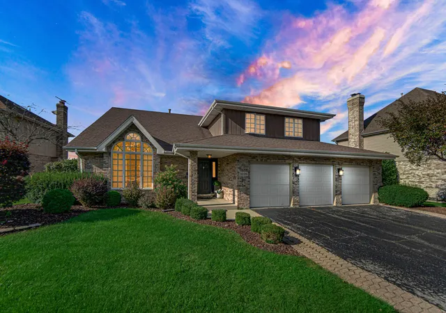 Photo 2 of Single family home for sale at 3226 Mallard Dr, Homewood, IL 60430 | MLS# 12742311 | Listing updated on 2026-10-06