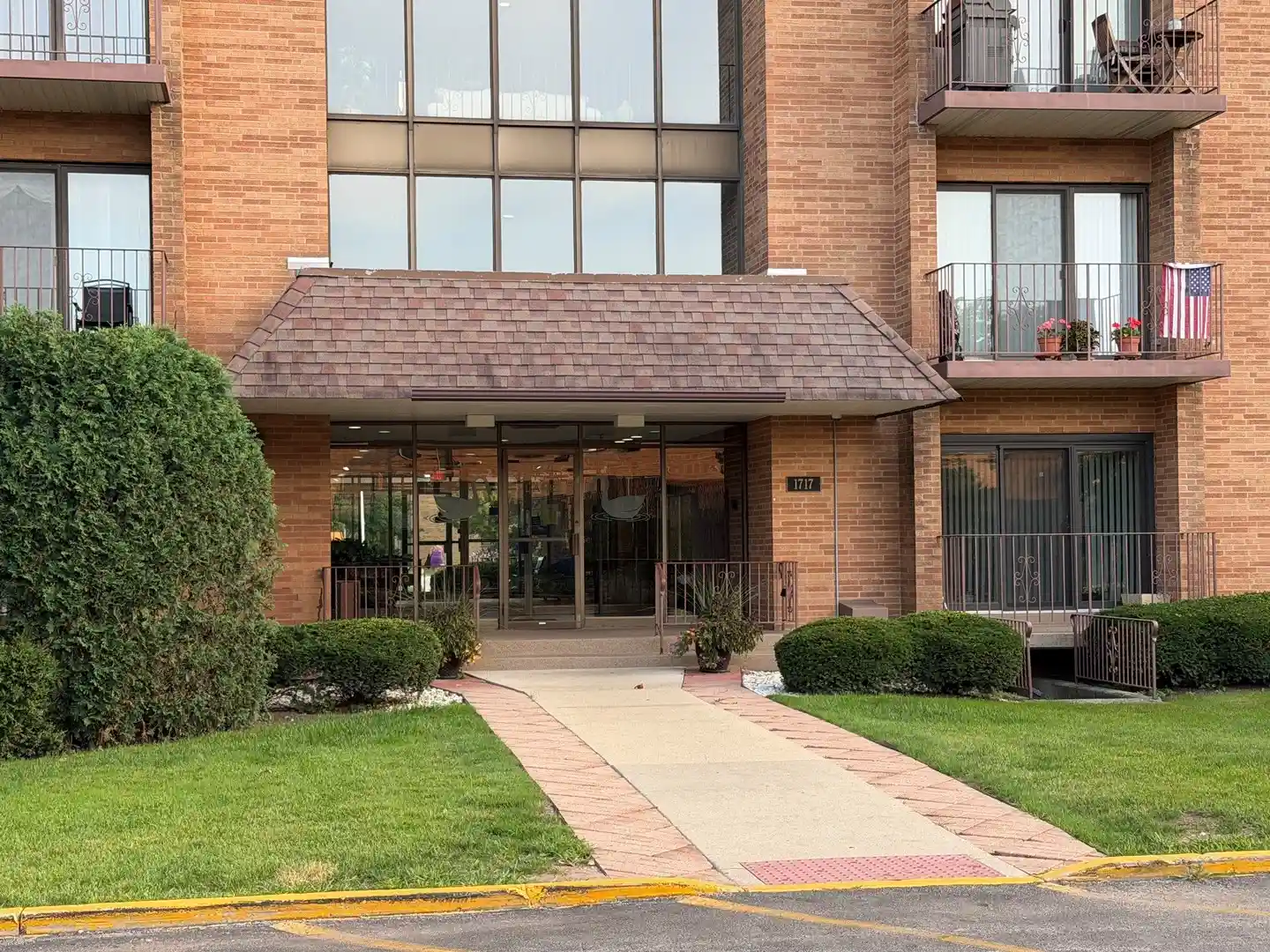 Listing Photo 27 - Condo for sale in 1717 W Crystal Ln located at 1717 W Crystal Ln, Mount Prospect, IL 60056 - Unit #712