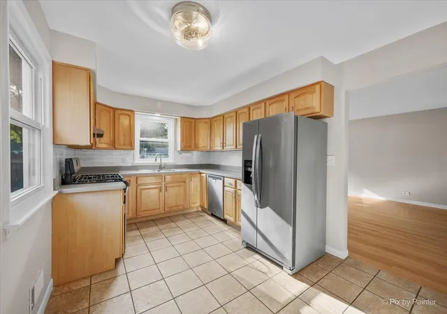 Photo 4 of Single family home for sale at 325 S Edson Ave, Lombard, IL 60148 | MLS# 12742352 | Listing updated on 2026-09-14