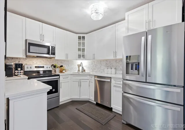Photo 3 of Condo for sale at 2000 Saint Regis Dr #6F, Lombard, IL 60148 | MLS# 12742394 | Listing updated on 2026-09-01