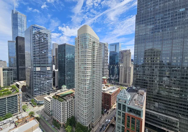 Photo 3 of Condo for sale at 400 N La Salle Dr #3306, Chicago, IL 60654 | MLS# 12742396 | Listing updated on 2026-10-07