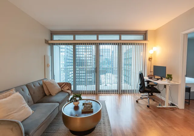 Photo 4 of Condo for sale at 125 S Jefferson St #2206, Chicago, IL 60661 | MLS# 12742450 | Listing updated on 2026-10-04
