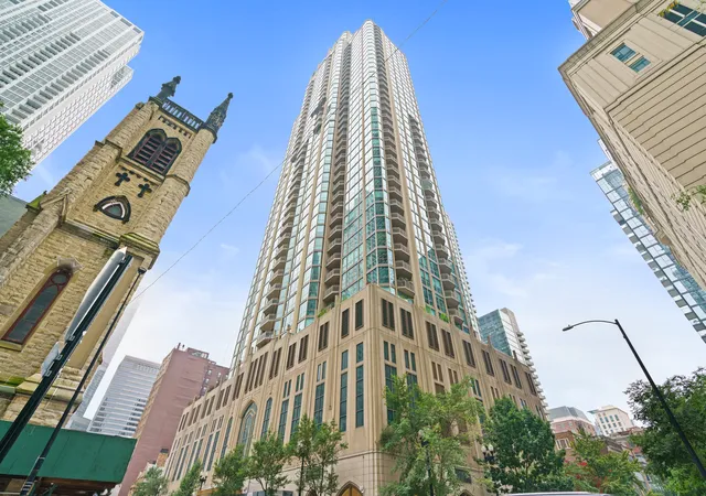 Condo for sale at 21 E Huron St #2102, Chicago, IL 60611 | MLS# 12742473