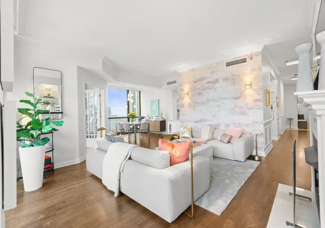 Photo 4 of Condo for sale at 21 E Huron St #2102, Chicago, IL 60611 | MLS# 12742473 | Listing updated on 2026-09-23