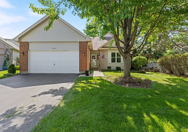 Photo 1 of Single family home for sale at 21000 W Hazelnut Ln, Plainfield, IL 60544 | MLS# 12742489 | Listing updated on 2026-09-30