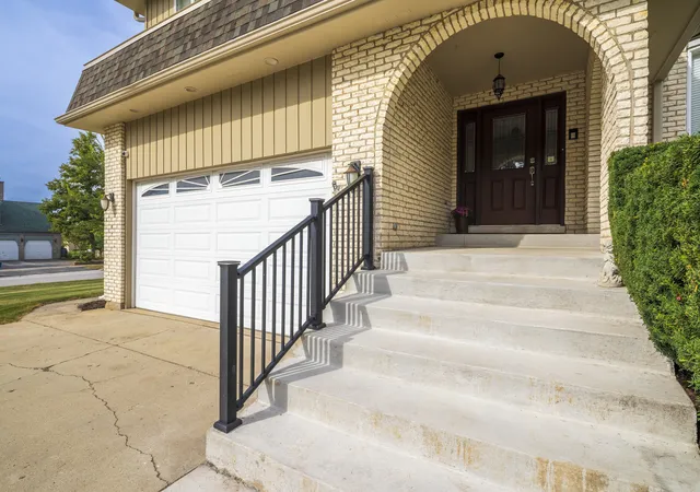 Photo 3 of Single family home for sale at 200 N Maple St, Addison, IL 60101 | MLS# 12742515 | Listing updated on 2026-09-21