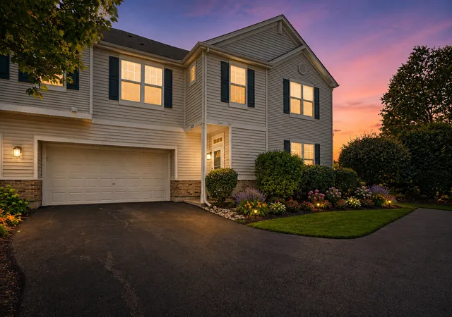 Photo 1 of Condo for sale at 625 Arbor Cir, Lakemoor, IL 60051 | MLS# 12742555 | Listing updated on 2026-09-14