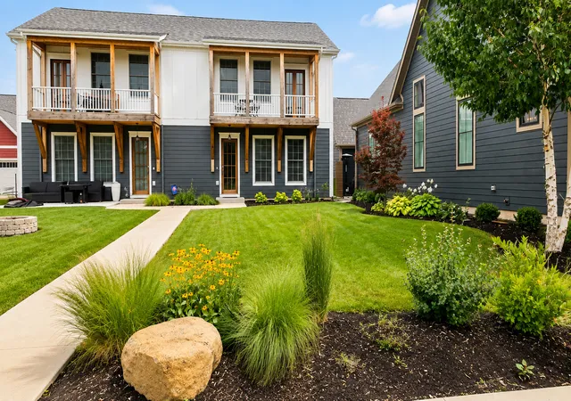 Photo 1 of Townhouse for sale at 8 Port Pl, Ottawa, IL 61350 | MLS# 12742675 | Listing updated on 2026-10-07